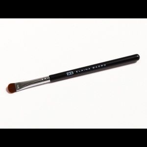 ELAINA BADRO Synthetic Fluff Brush - New